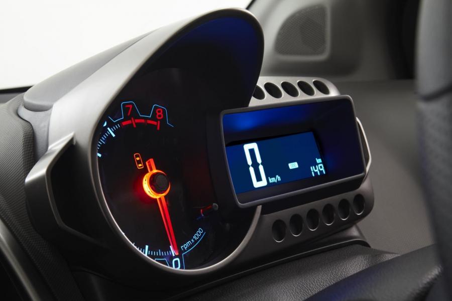  Holden Barina 2011 года  (фото 9 из 14)